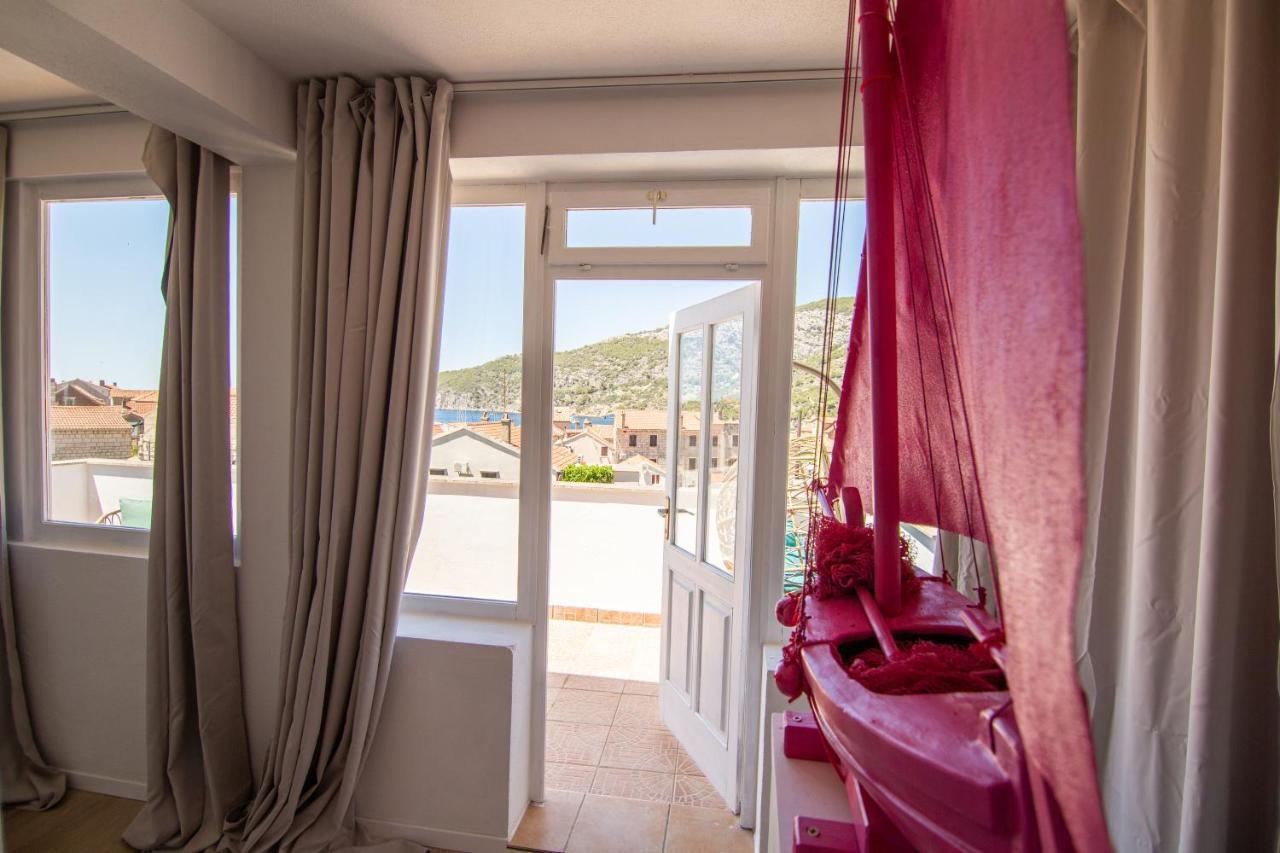 Apartments Mali Raj Komiža Eksteriør billede