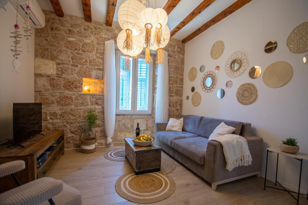 Apartments Mali Raj Komiža Eksteriør billede