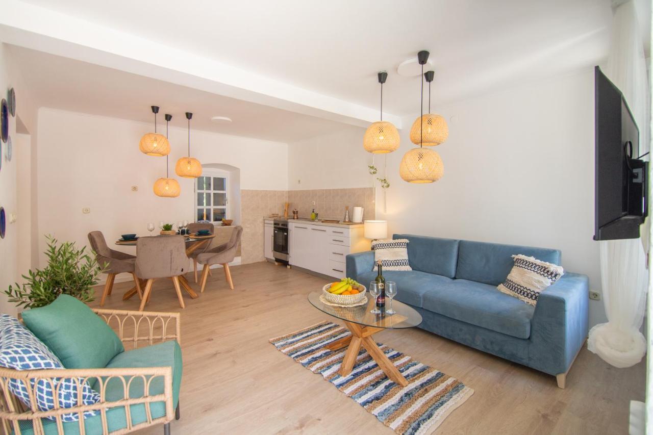 Apartments Mali Raj Komiža Eksteriør billede