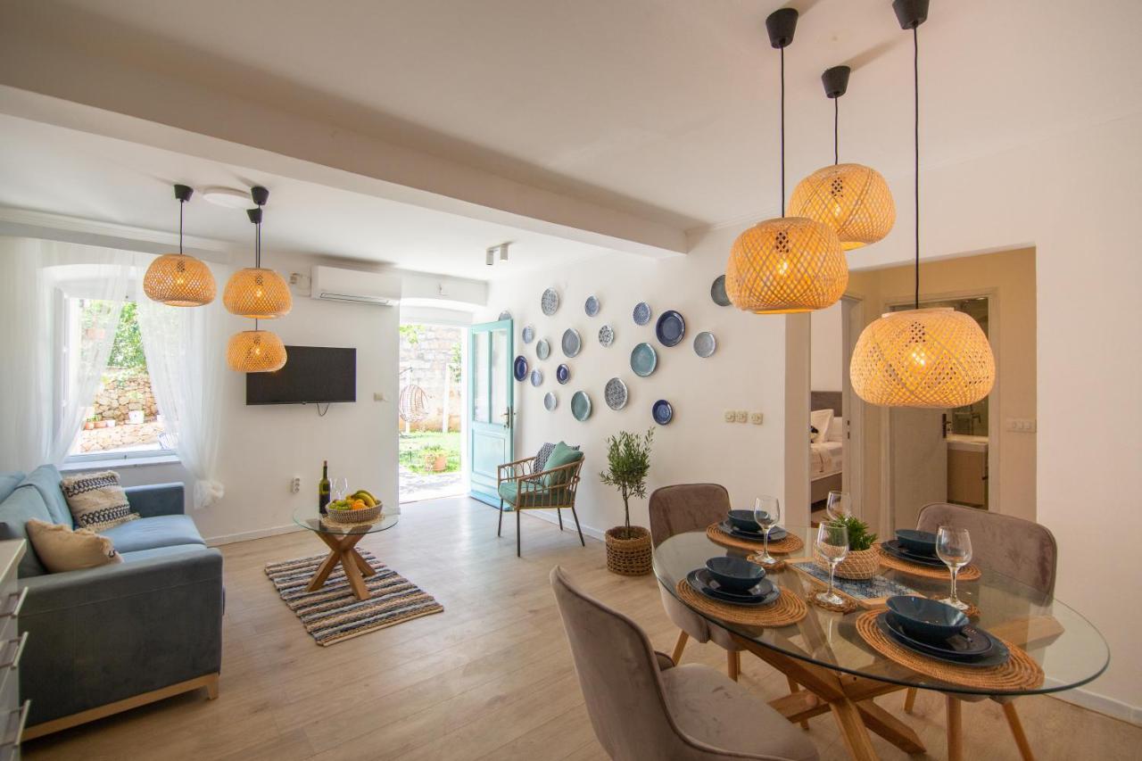 Apartments Mali Raj Komiža Eksteriør billede